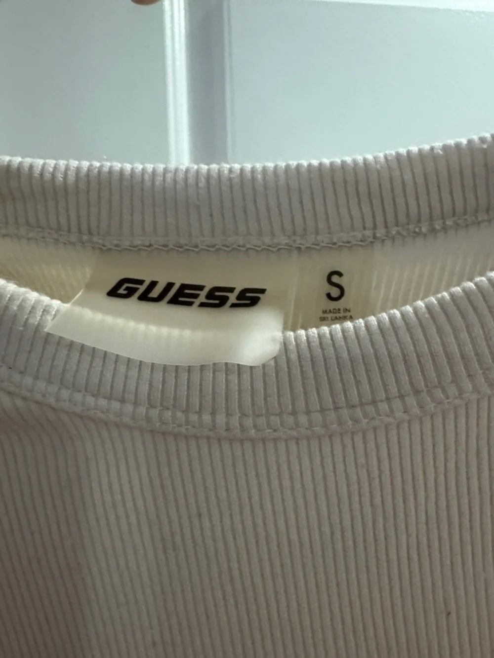 Guess Cream Ribbed Crop Tank - Picture 2 of 2